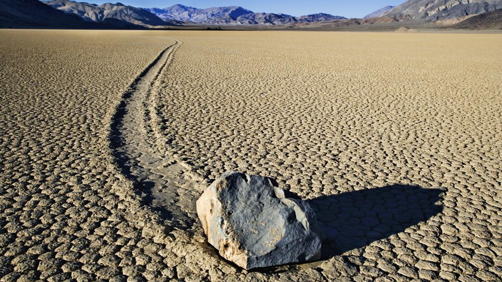El misterio (resuelto) de las rocas que caminan